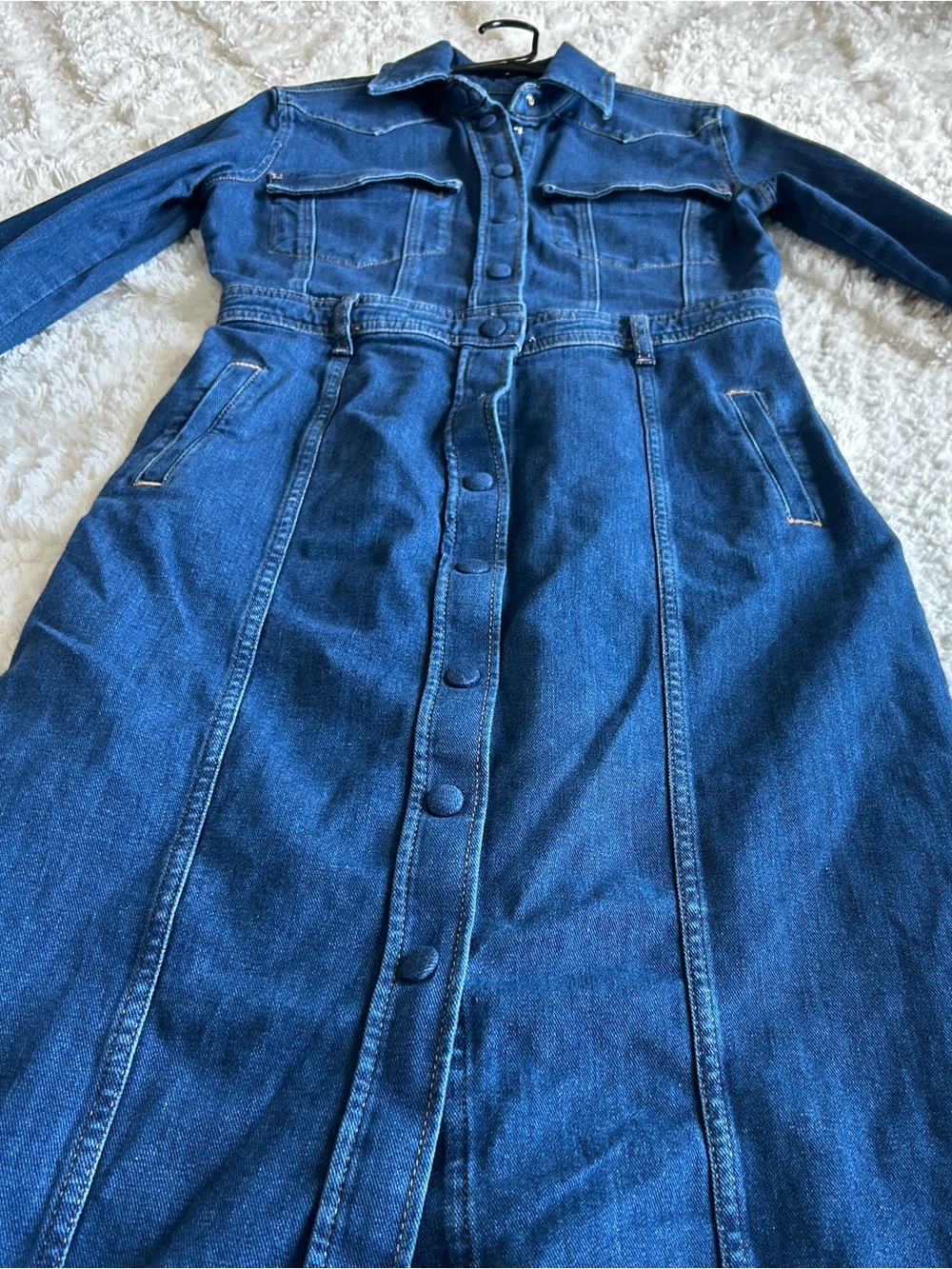 7 For All Mankind - Luxe Dress 
Denim Shirt Dress, Classic Button-Front Style - Picture 5 of 10